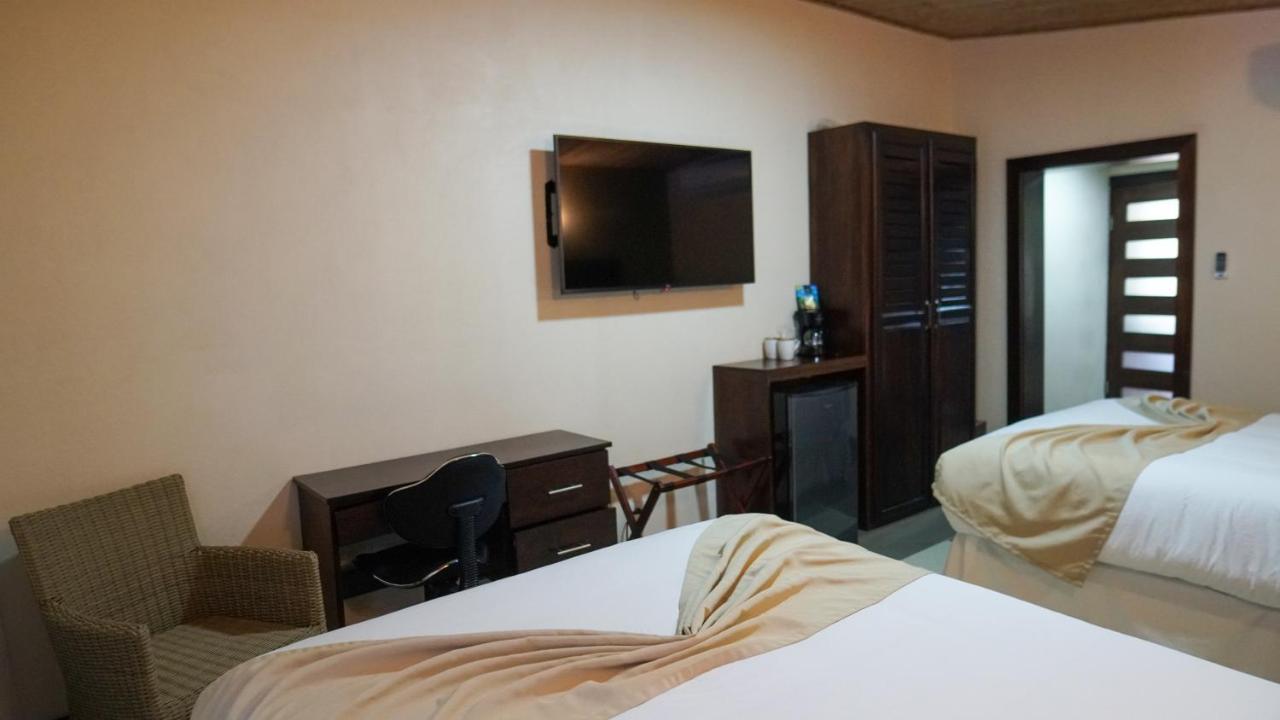 Hotel Poza Blanca Lodge San Mateo Bagian luar foto